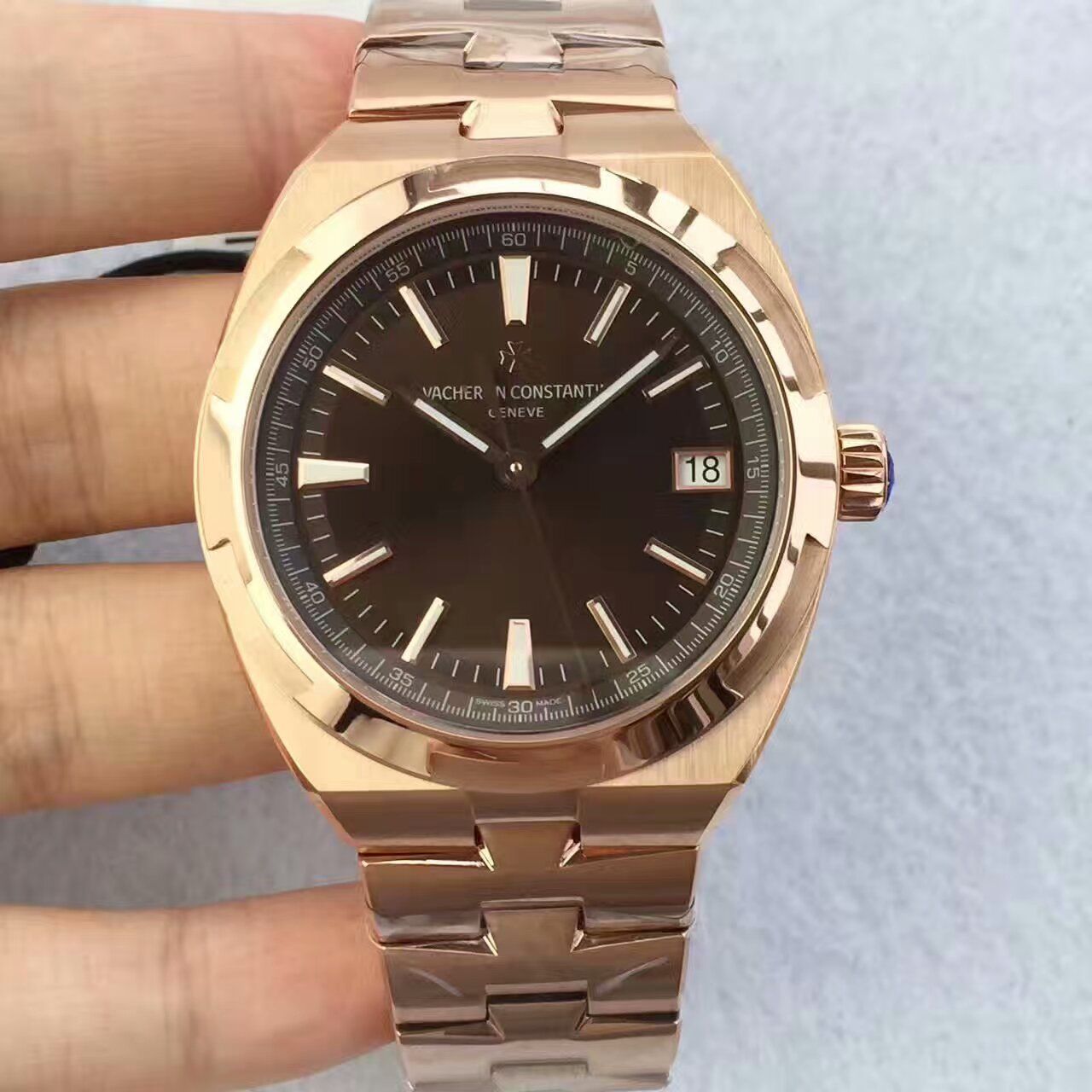   8F  江诗丹顿纵横四海系列4500V/000R-B127腕表 / JS177