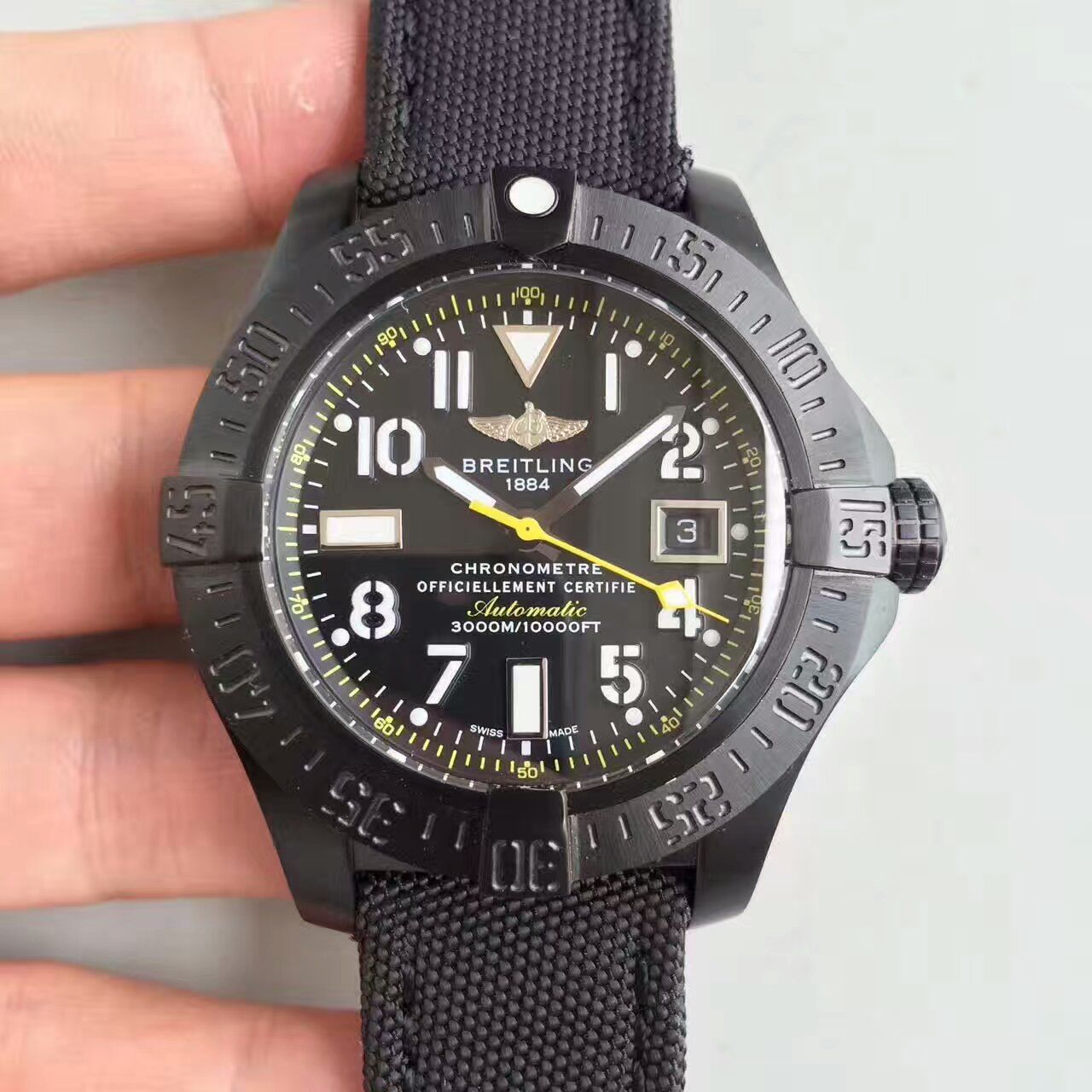   BL  百年灵黄针限量版breitling avenger seawoif II 香港限量版