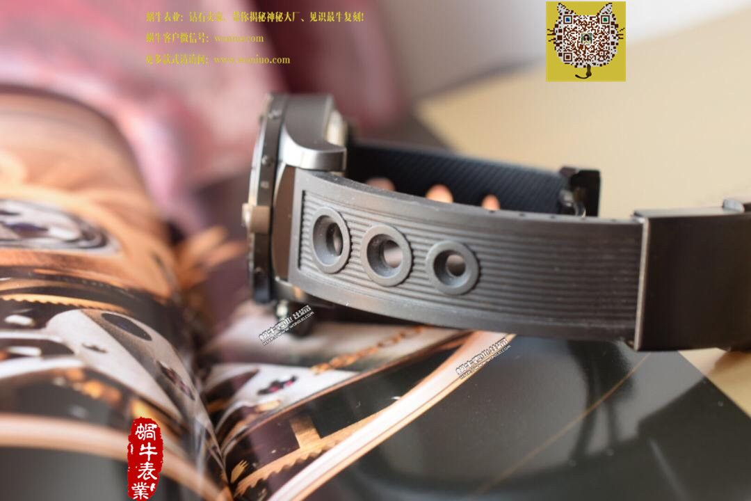 实物图鉴赏  NOOB厂之百年灵复仇者系列黑钢表壳黑面表盘橡胶表带腕表 / BL015.0   实物图鉴赏  NOOB厂之百年灵复仇者系列黑钢表壳黑面表盘橡胶表带腕表 / BL015.0