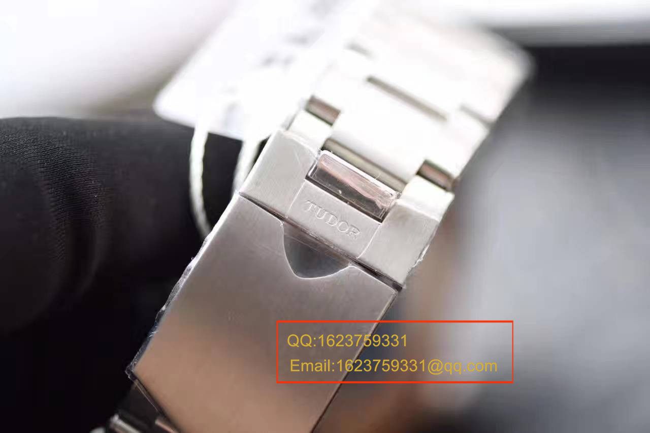   视频测评  帝舵HERITAGE BLACK BAY系列79220R小红花 / DT009