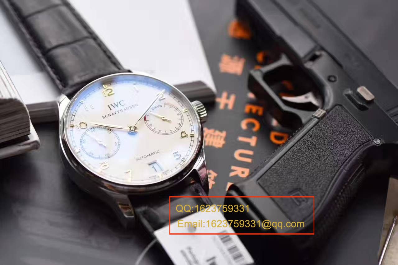   视频测评ZF高万国葡萄牙系列系列IW500704《万国葡七黄金钉》腕表 / WG295