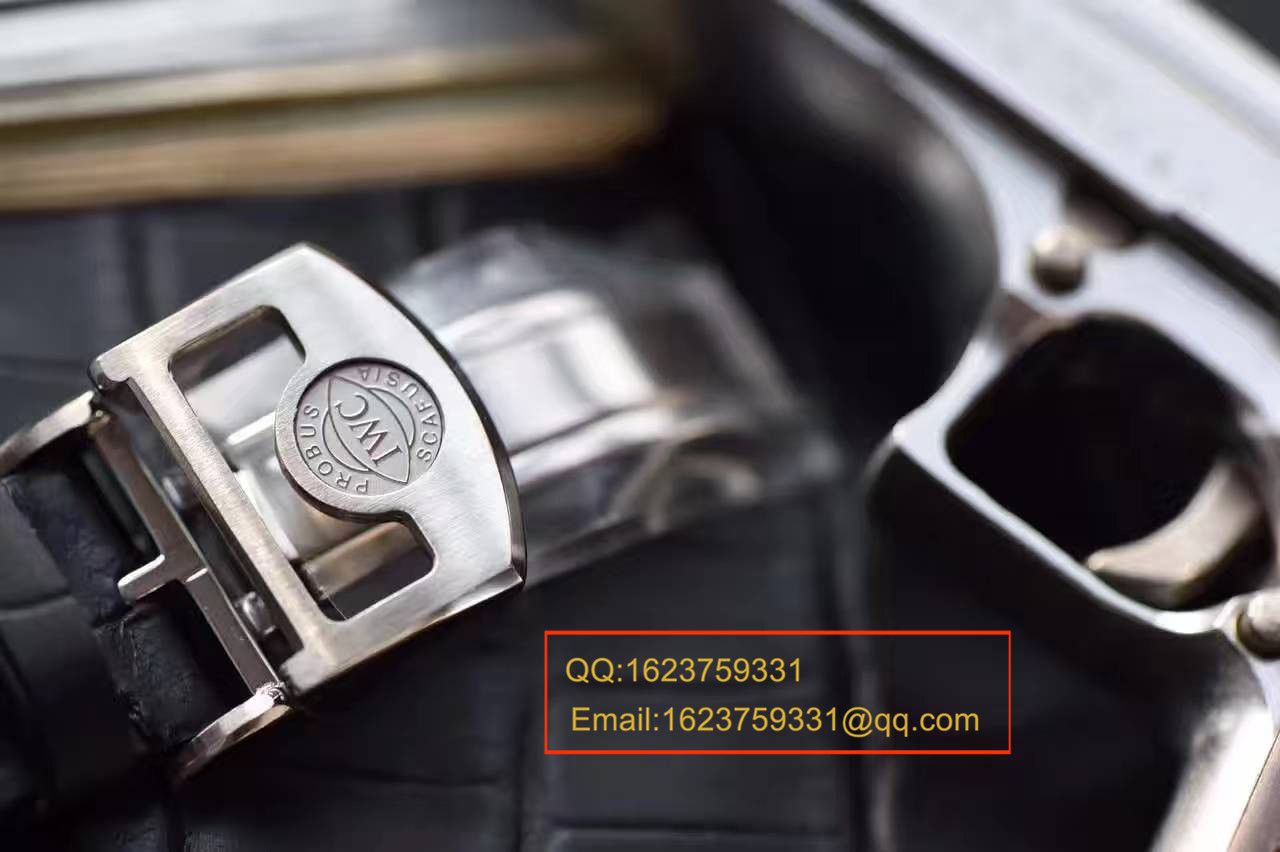   ZF  万国葡七最高版本新面孔白面黑眼IW500706（熊猫葡七）腕表 / WG181