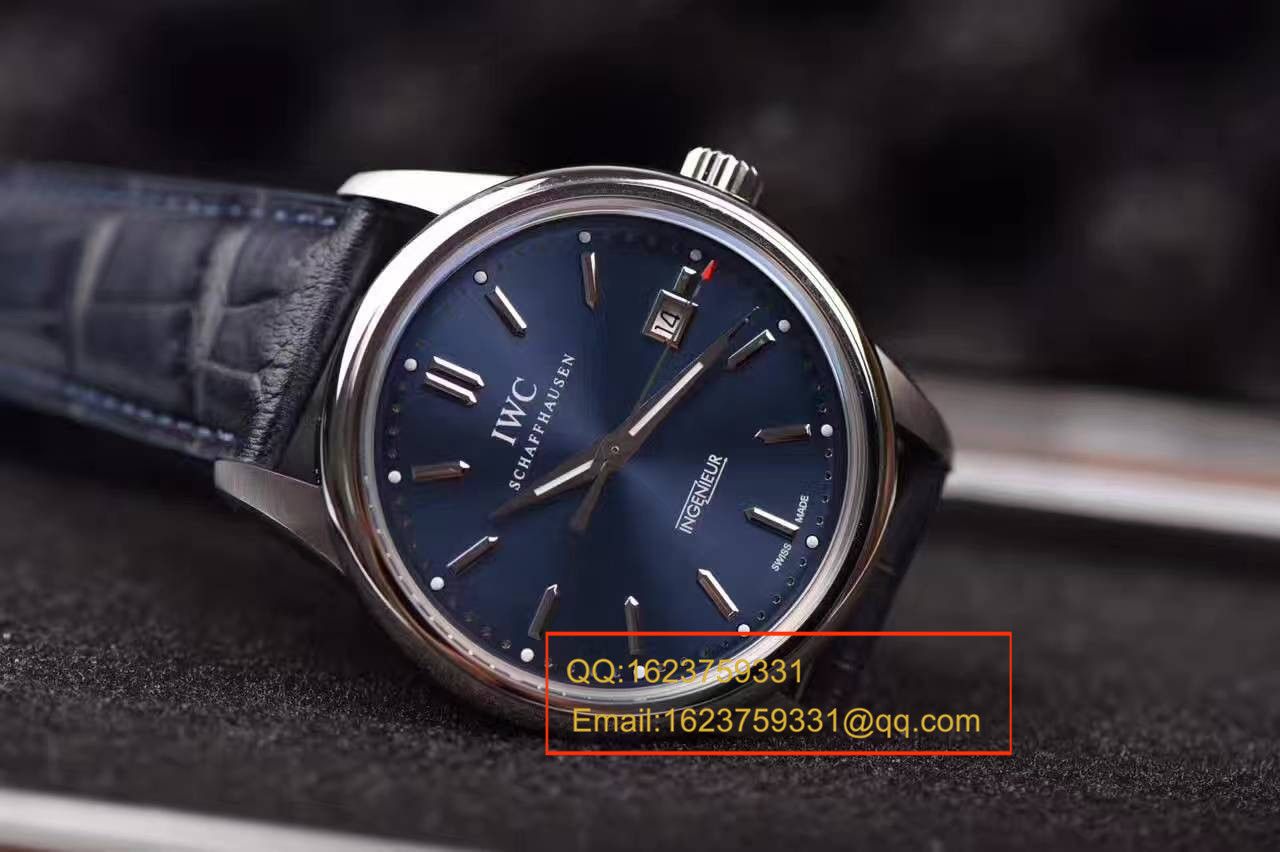   N厂万国工程师劳伦斯特别版IW323310腕表 / WG114