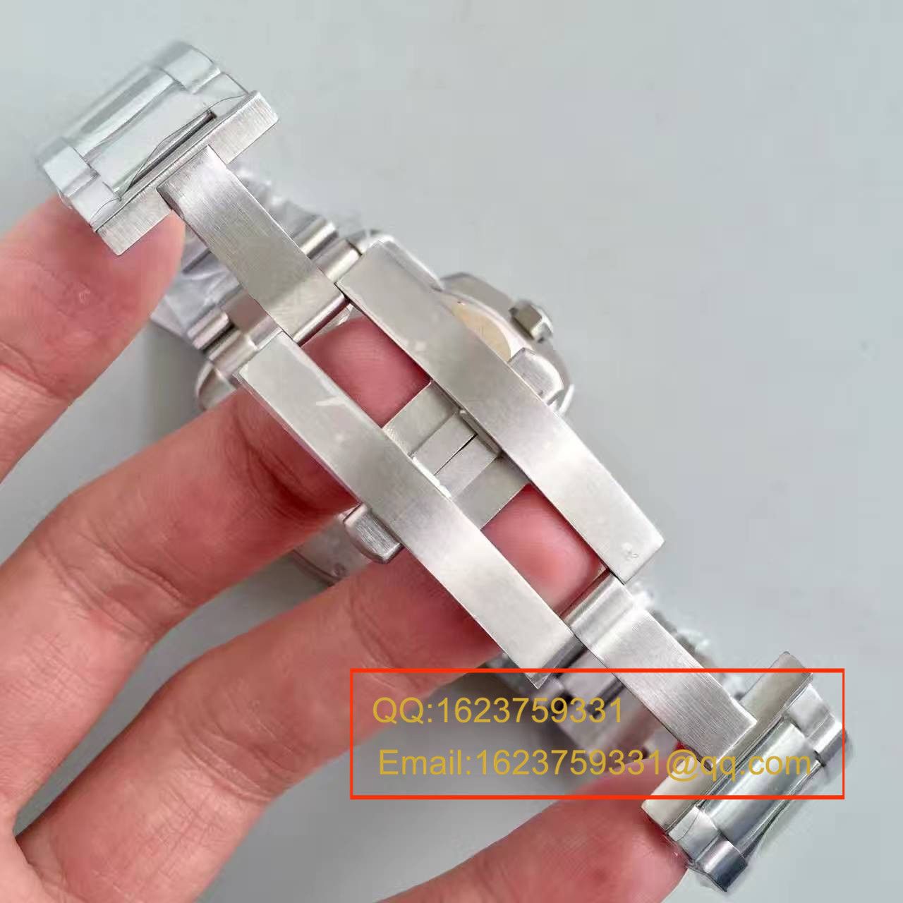   JF厂卡地亚 CALIBRE DE CARTIER 系列 W7100016 腕表 精钢表带 / KDY024