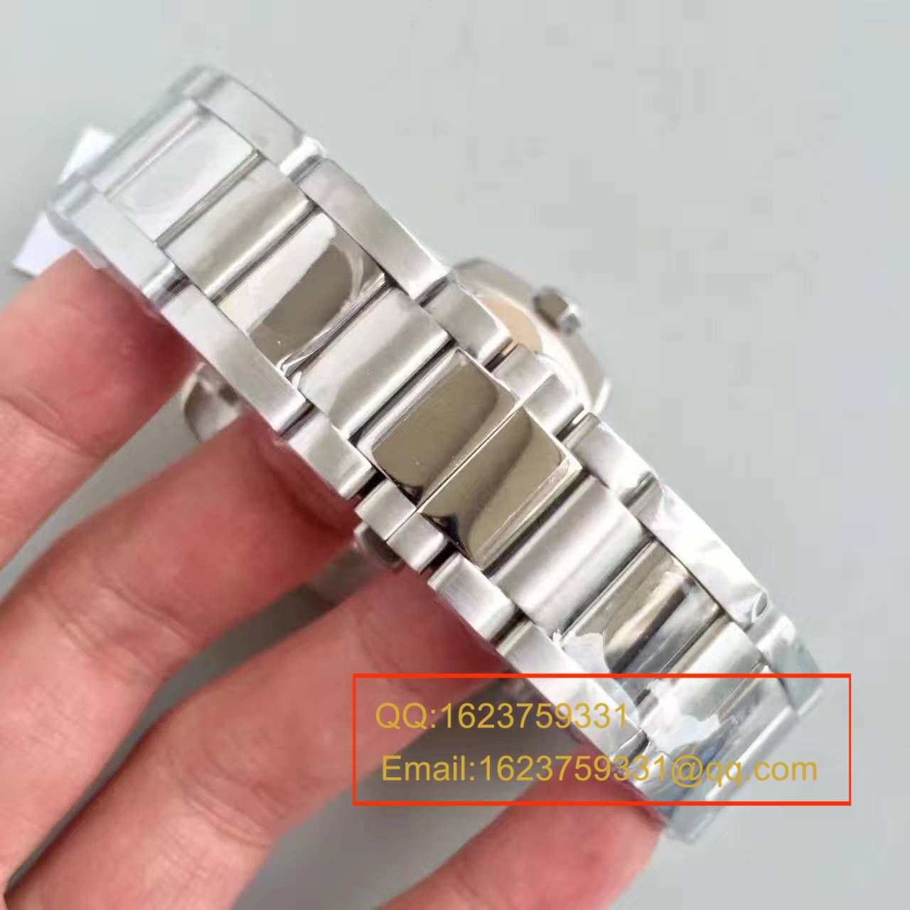   JF厂卡地亚 CALIBRE DE CARTIER 系列 W7100016 腕表 精钢表带 / KDY024