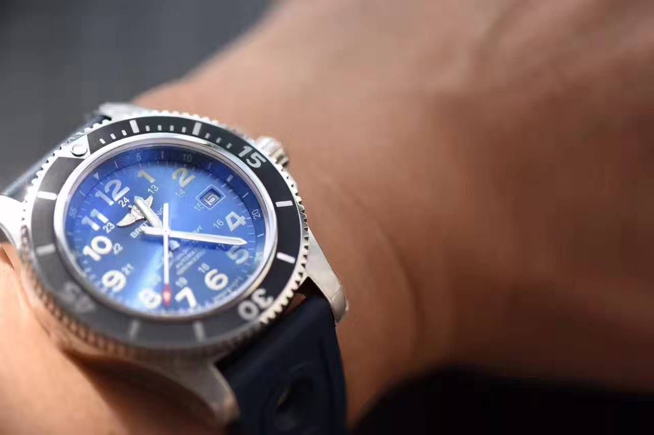   视频解析N厂百年灵超级海洋二代系列A17392D8/C910/228S/A20SS.1腕表 / BL055A