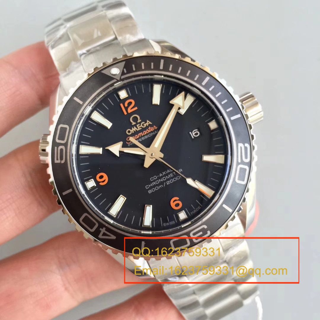   OM  欧米茄海马系列海洋宇宙600米232.30.46.21.01.003腕表 / M166B