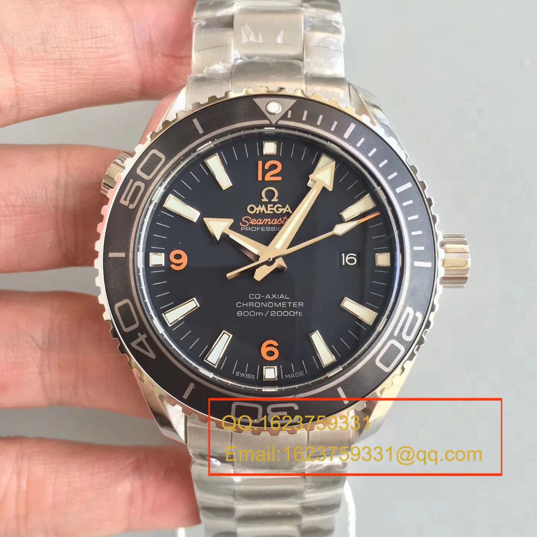   OM  欧米茄海马系列海洋宇宙600米232.30.46.21.01.003腕表 / M166B