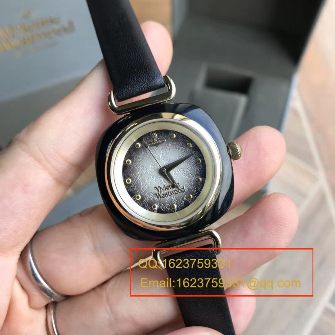   香港原单 支持专柜验货  爆款回货。Vivienne Westwood 薇薇安威斯特伍德 小巧土星石英女表 / VV01