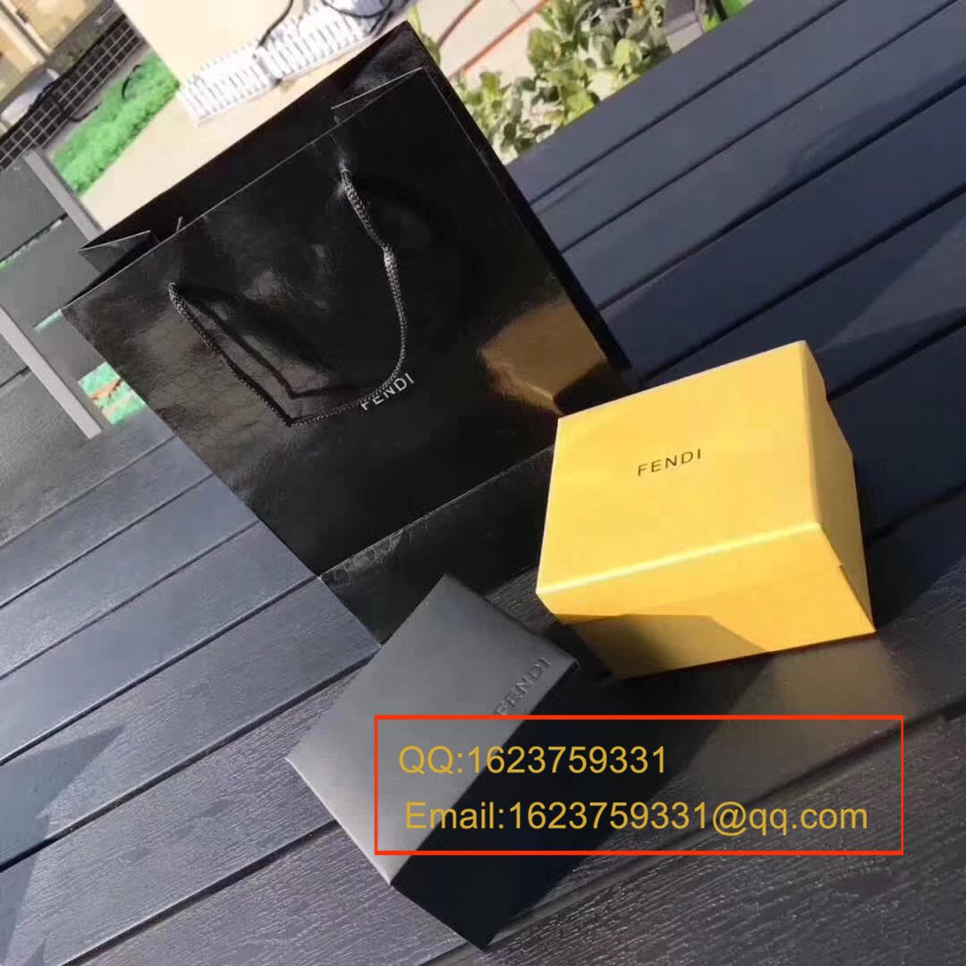   原单正品  FENDI SELLERIA MEN 系列机械男表 / FendiCB 03