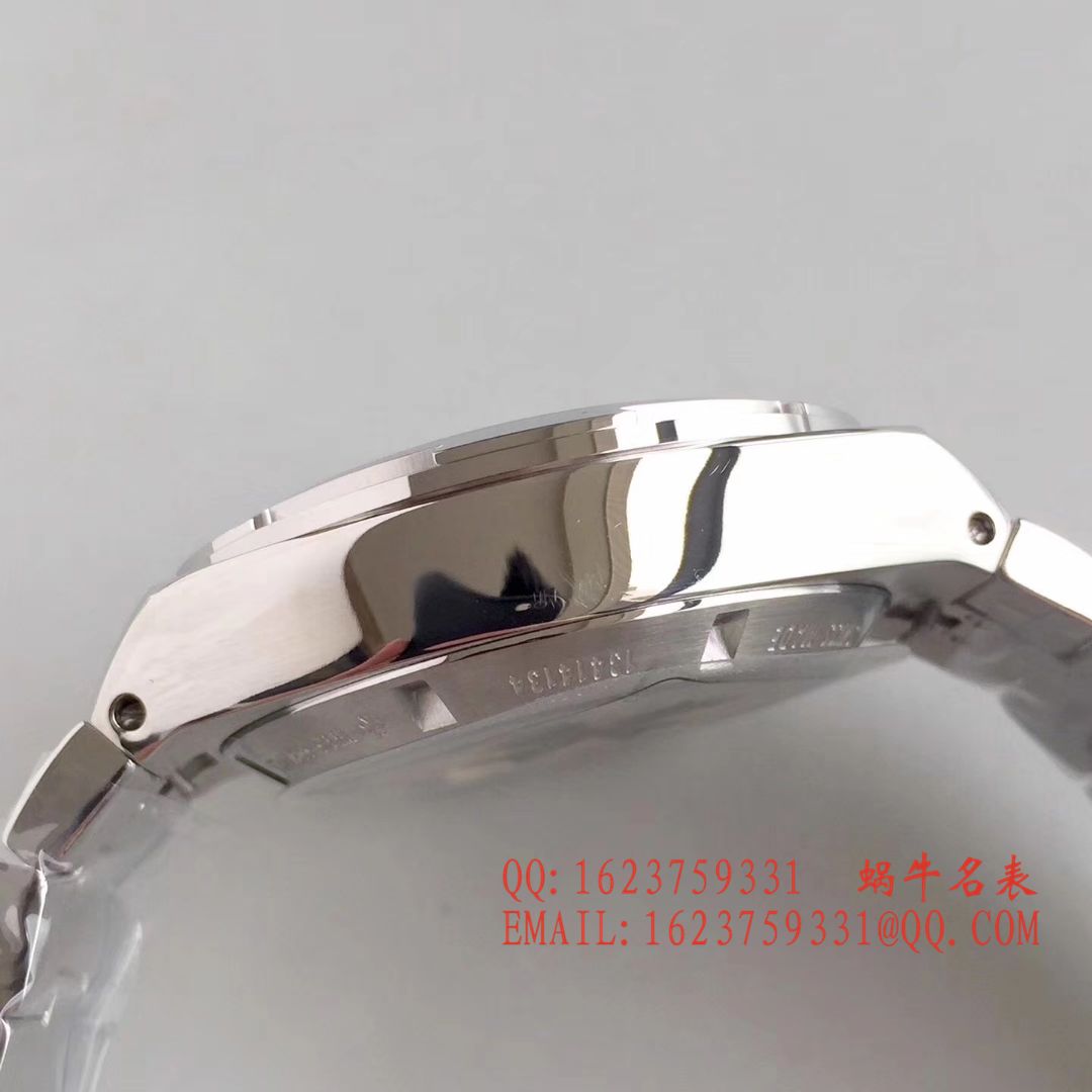   8F高江诗丹顿纵横四海系列5500V/110A-B075腕表 / JS8F113