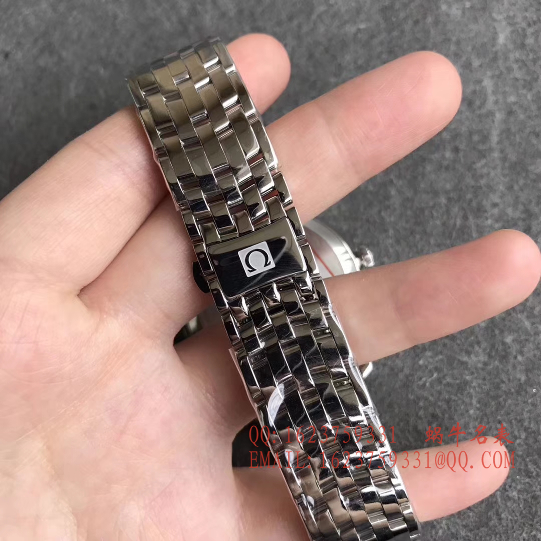   GP  欧米茄碟飞系列424.10.40.20.02.002、424.10.40.20.03.002、424.10.40.20.06.001、424.23.40.20.13.001腕表 / M260