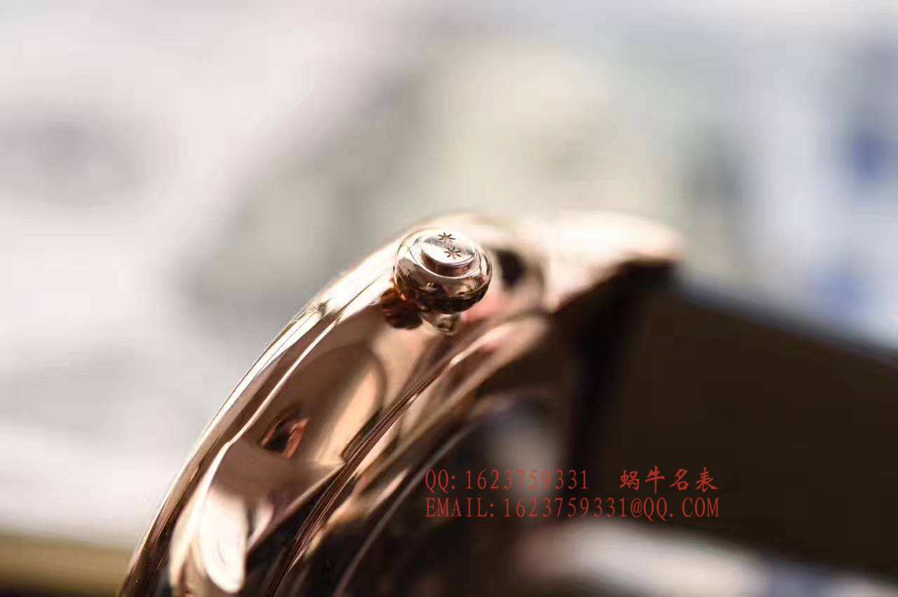     雅克德罗时分小针盘系列J005013216腕表 / YD006