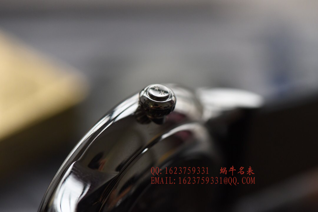     雅克德罗时分小针盘系列J005013216腕表 / YD006