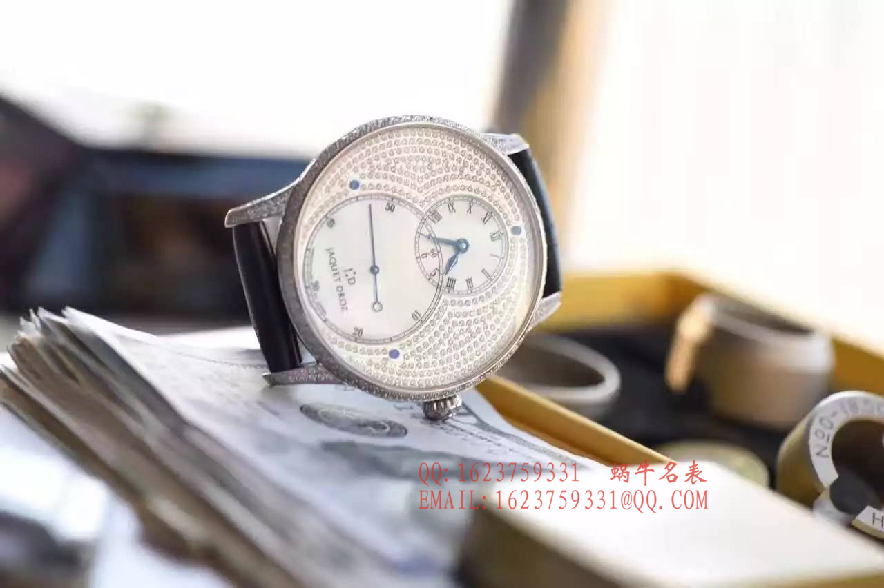   实拍图鉴赏  精之雅克德罗大秒针系列J003034205腕表 / 雅克德罗YK03