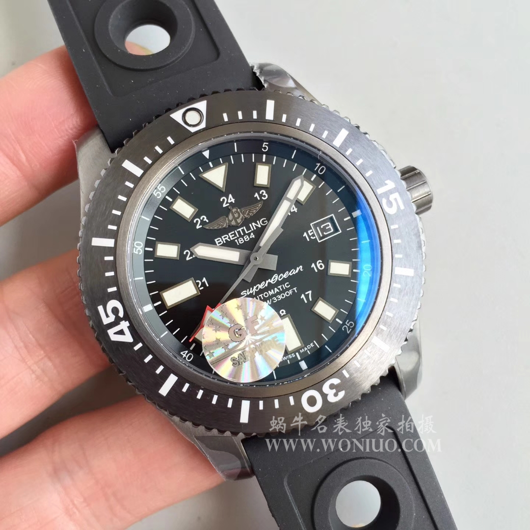 GF百年灵超级海洋系列M1739313|BE92|227S|M20SS.1 超级海洋44特别版腕表 / BL082