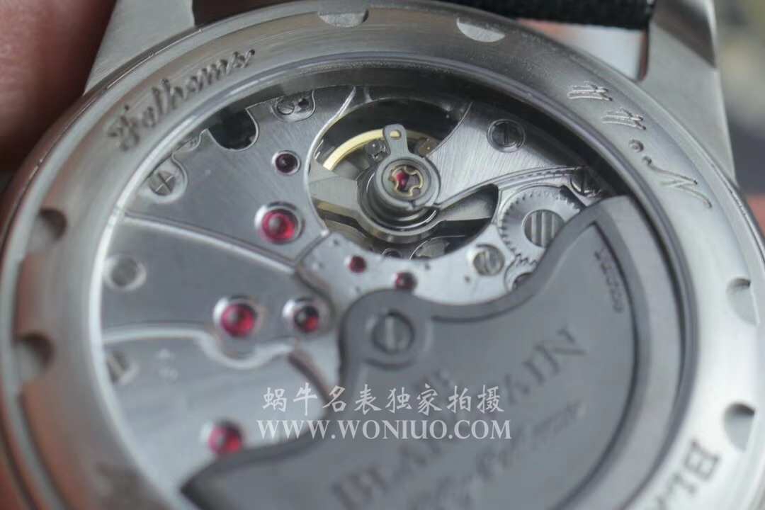   ZF  宝珀五十噚系列5015-12B40-O52A蓝面背透腕表 / BP038