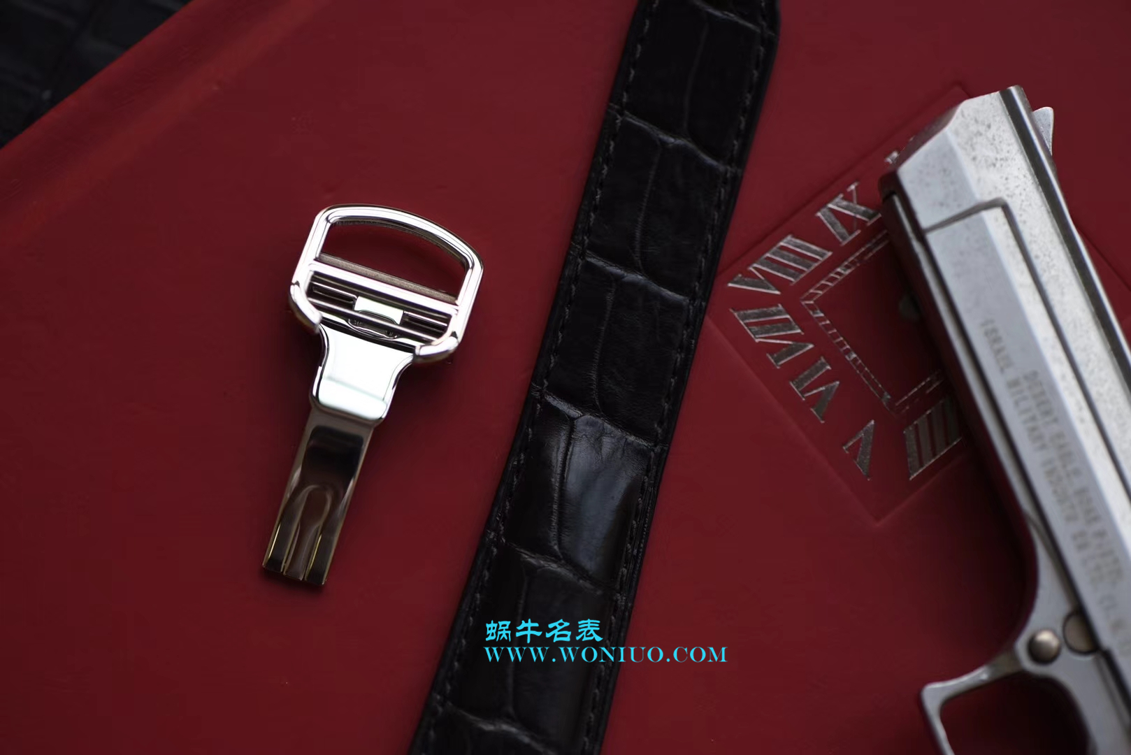   TF  卡地亚蓝气球系列W6920021腕表《真陀飞轮机械机芯》 / KDY002