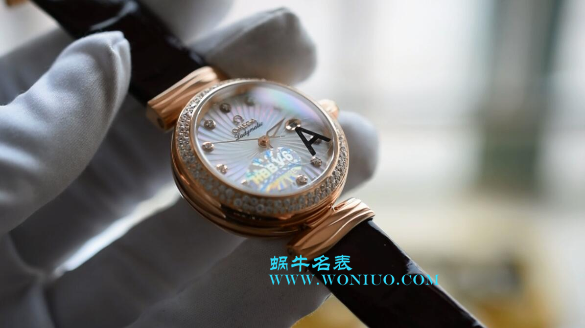   HBBV6  欧米茄碟飞鸟巢系列425.68.34.20.55.004女士机械腕表 / M317