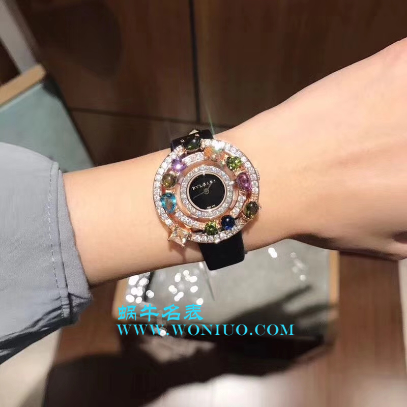 宝格丽astrale珠宝系列腕表闪亮登场 限量发售 按订货顺序出货 黄金镶嵌彩面宝石 / BG011