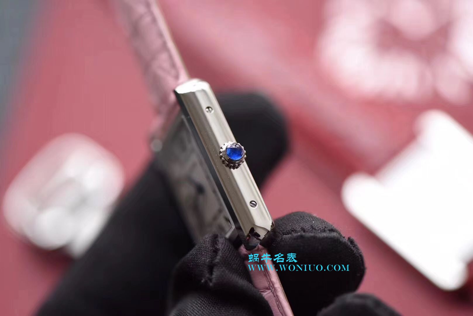 视频测评K11厂卡地亚坦克系列 W5200000 粉面女士石英腕表 / KAD008   视频测评K11厂卡地亚坦克系列 W5200000 粉面女士石英腕表 / KAD008