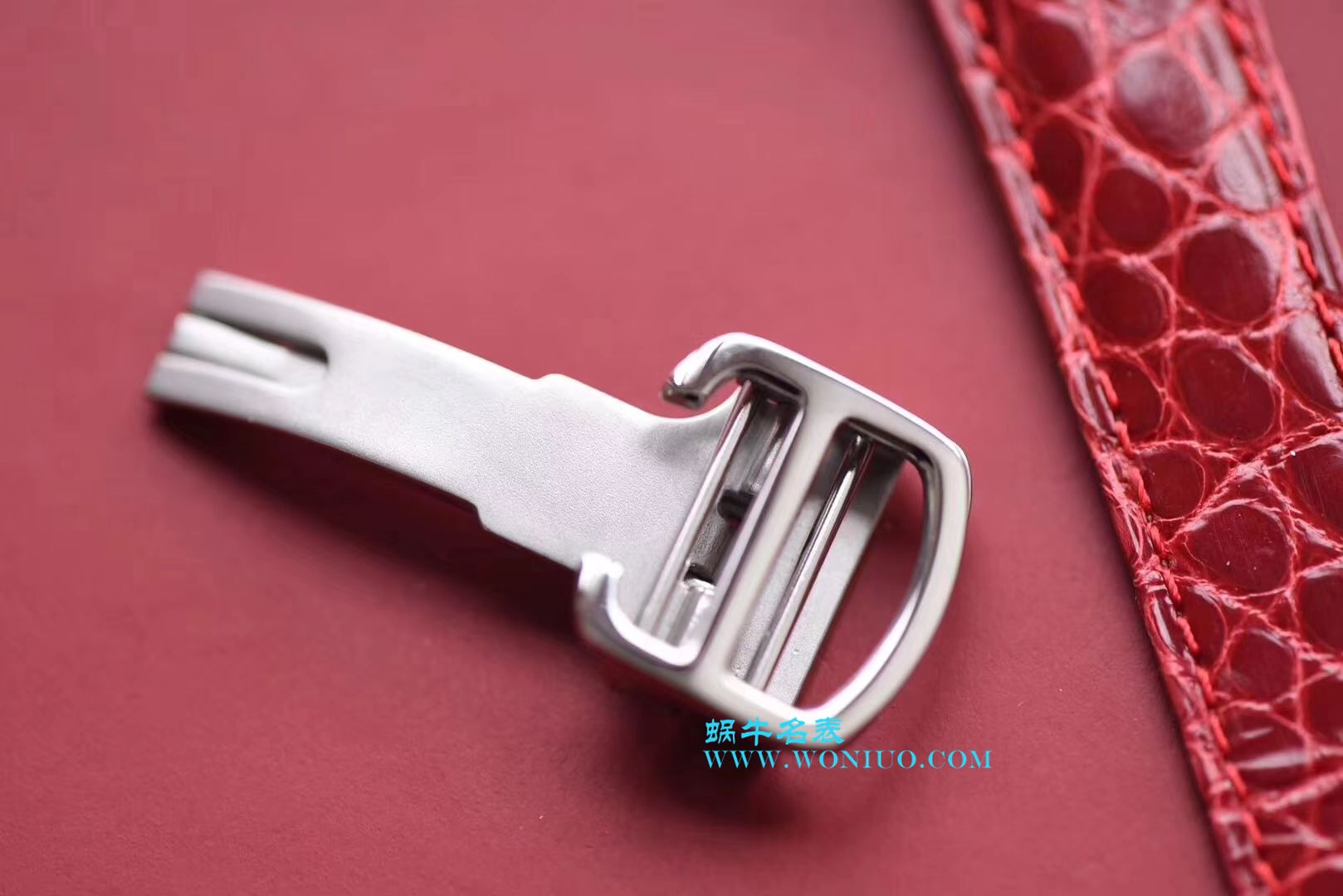 视频测评K11厂卡地亚坦克系列 W5200000 粉面女士石英腕表 / KAD008   视频测评K11厂卡地亚坦克系列 W5200000 粉面女士石英腕表 / KAD008