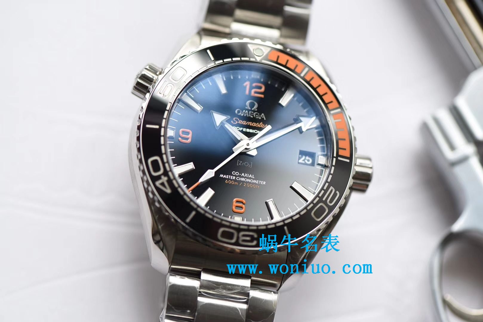   全网首发‼️3S超级海洋宇宙黑橙圈  欧米茄Seamaster海洋宇宙600米215.30.44.21.01.002腕表 / M322