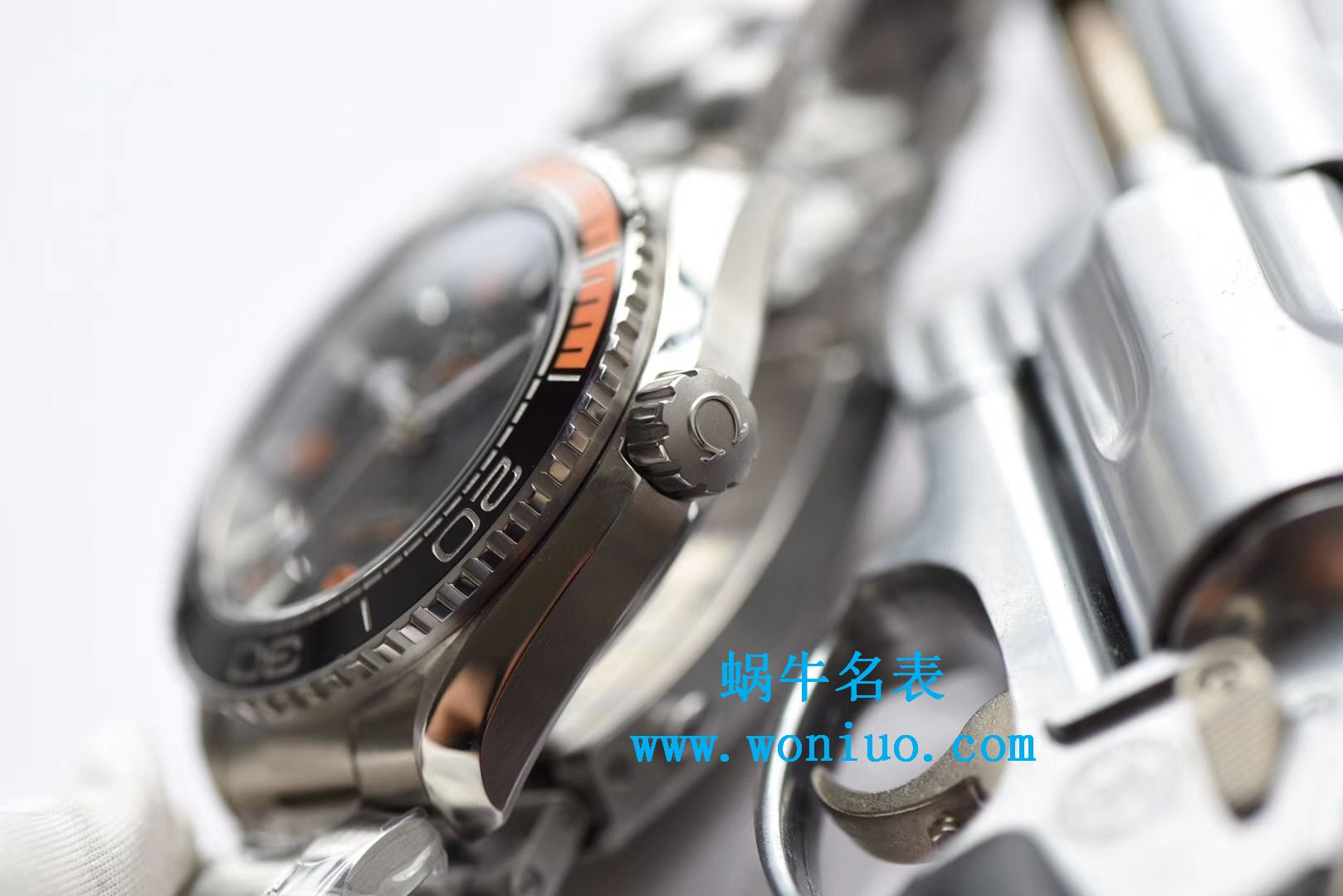   全网首发‼️3S超级海洋宇宙黑橙圈  欧米茄Seamaster海洋宇宙600米215.30.44.21.01.002腕表 / M322
