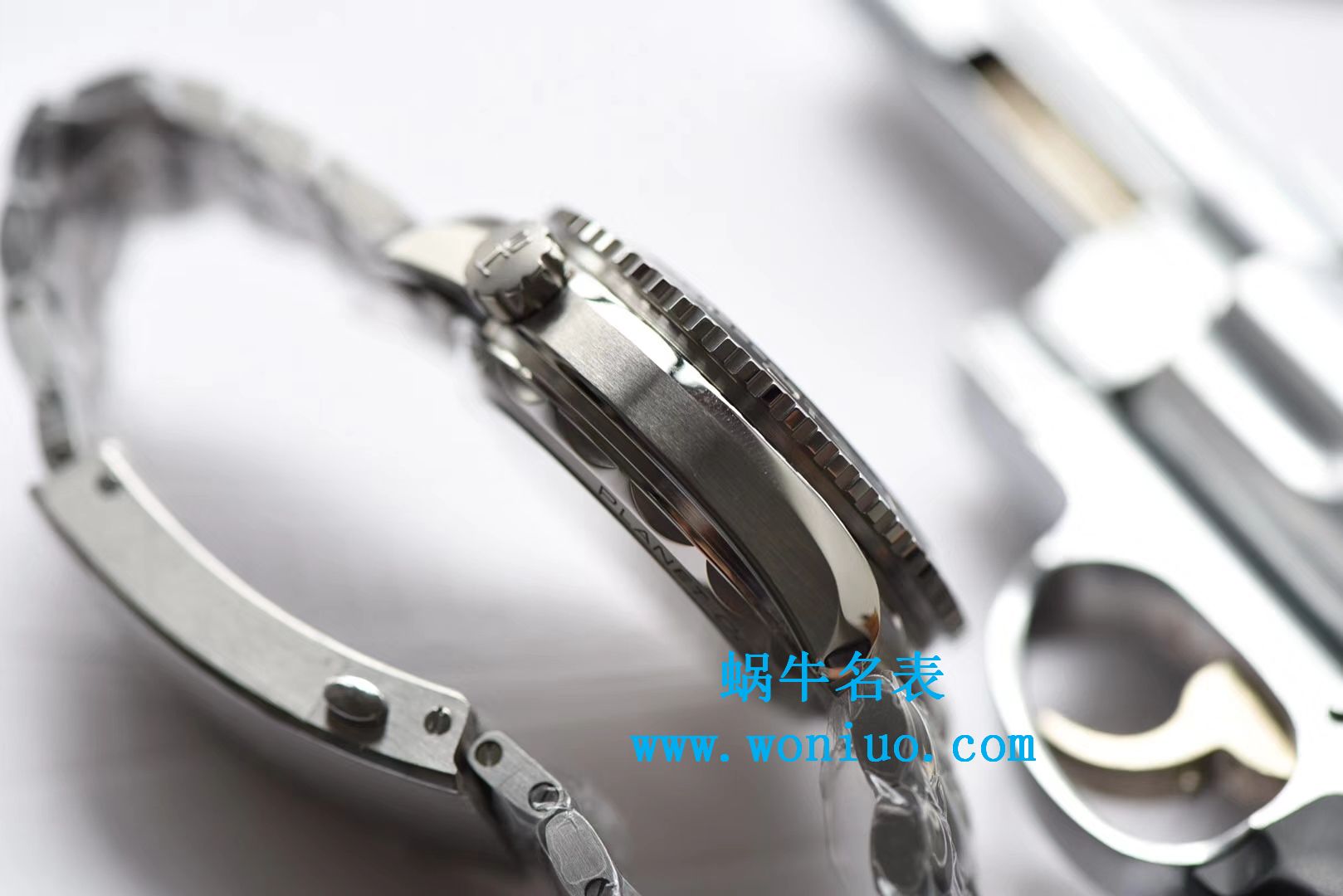   全网首发‼️3S超级海洋宇宙黑橙圈  欧米茄Seamaster海洋宇宙600米215.30.44.21.01.002腕表 / M322