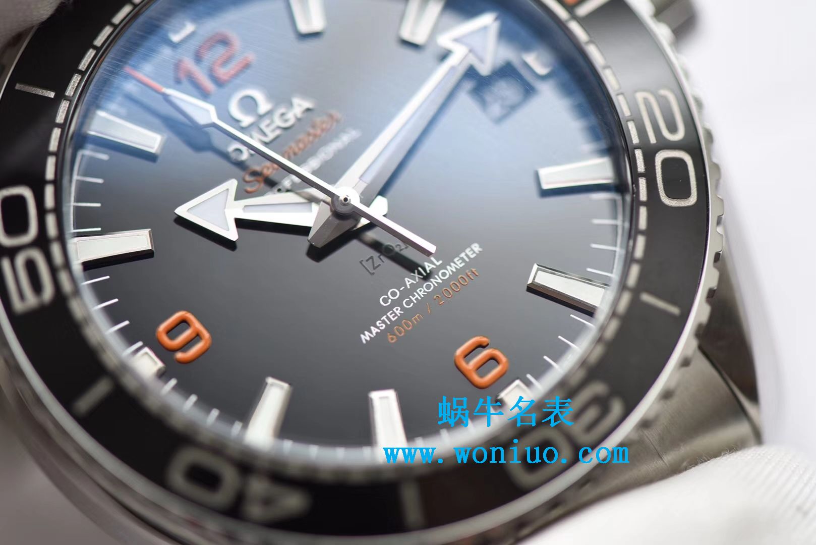   全网首发‼️3S超级海洋宇宙黑橙圈  欧米茄Seamaster海洋宇宙600米215.30.44.21.01.002腕表 / M322