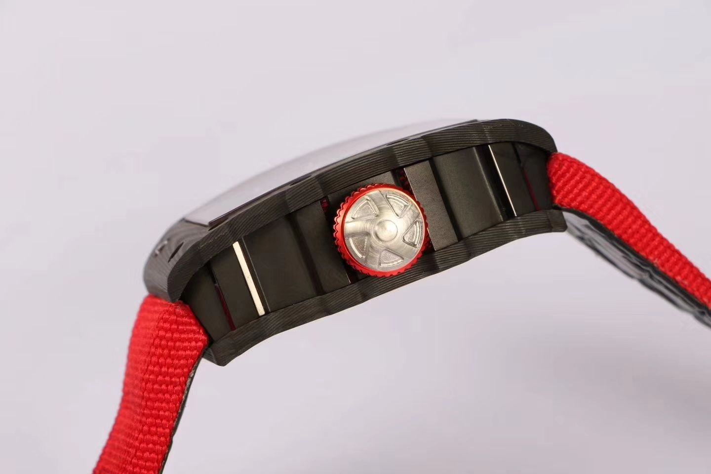   RICHARD MILLE  RM53-01 这款腕表充满动感与活力 / RM53-01