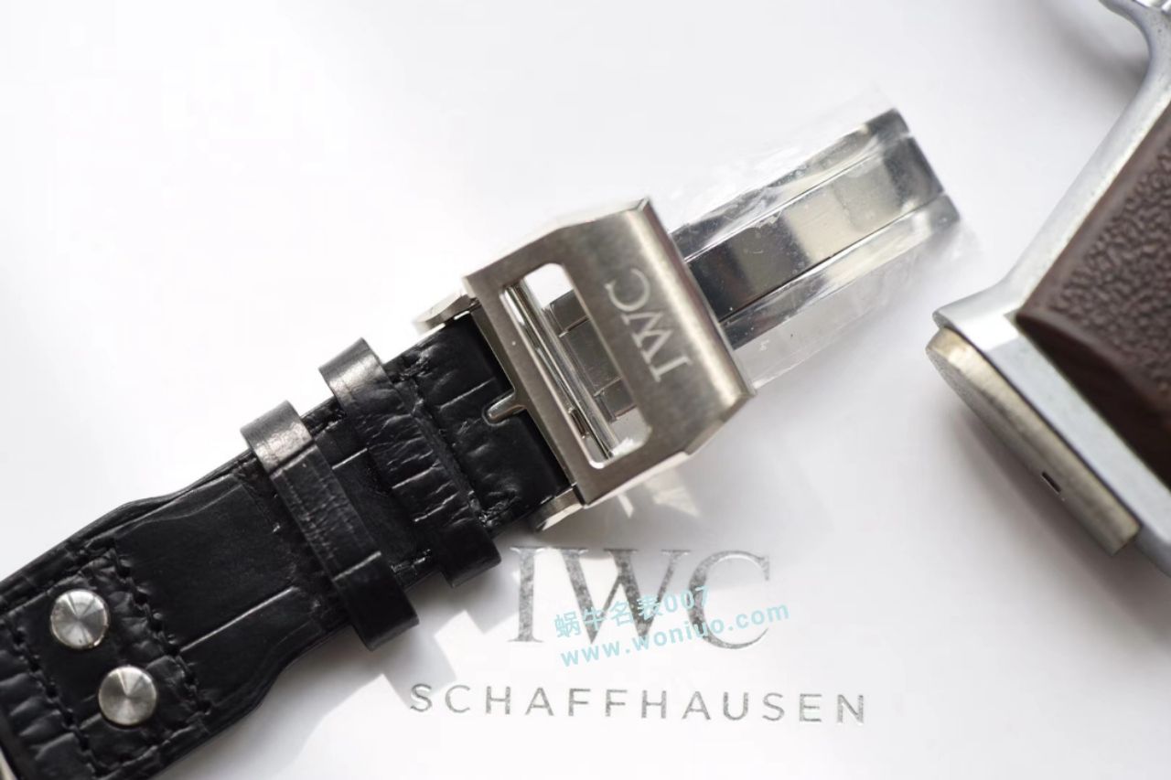   YL  IWC万国表 大型飞行员年历腕表“小王子”特别版系列IW502703腕表(小王子) / WG297