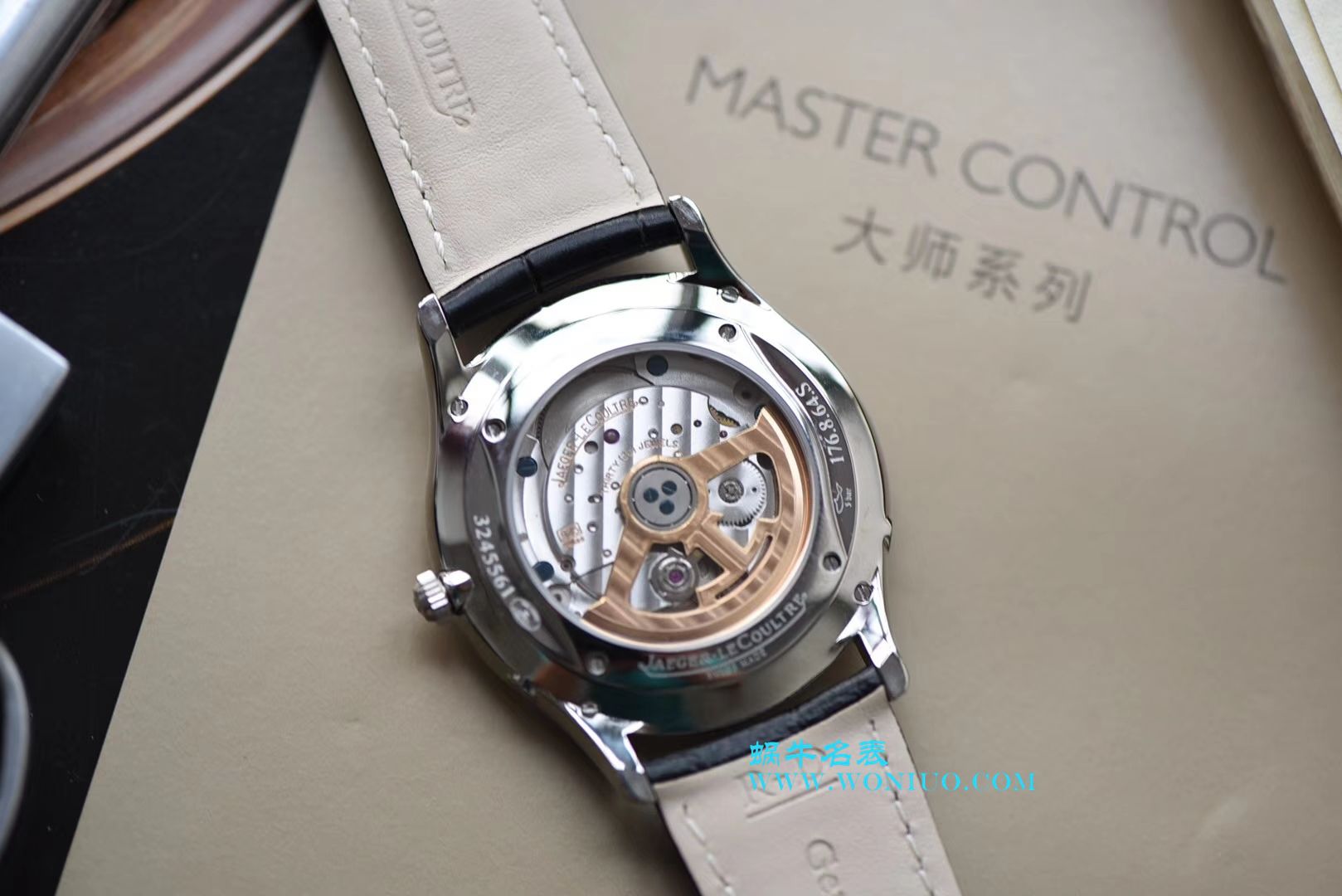 ZF  厚积“薄”发 年度大作   ZF新品，积家月相大师系列1368470《黑面》、Q1368420《白面》腕表 / JJ122