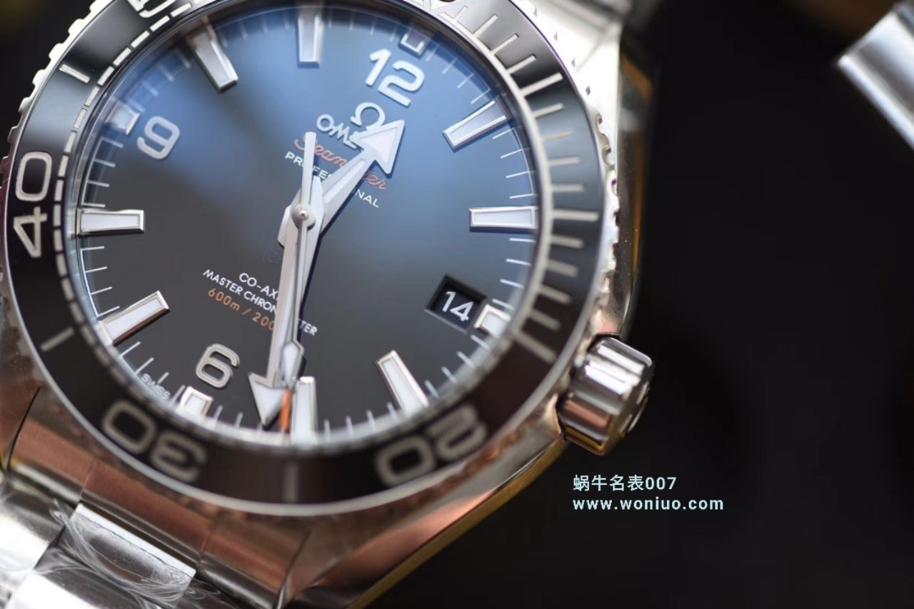   SSS超级  欧米茄海洋宇宙600米系列232.32.44.22.01.001腕表 / M325