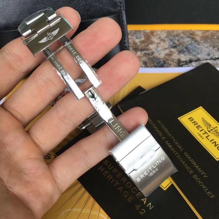 爆款回货  原单  百年灵超级海洋文化系列A17365D1|C915|161A机械腕表 / BL088