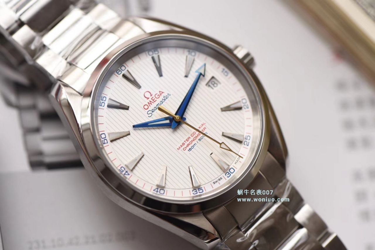   VS  欧米茄海马AQUA TERRA 150米系列231.10.42.21.02.002腕表(欧米茄金针队长) / M329