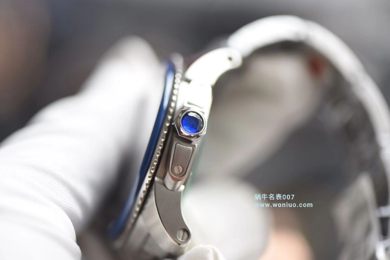   JF  卡地亚卡历博/卡利博CALIBRE DE CARTIER 系列WSCA0011腕表钢带款 / KDY076