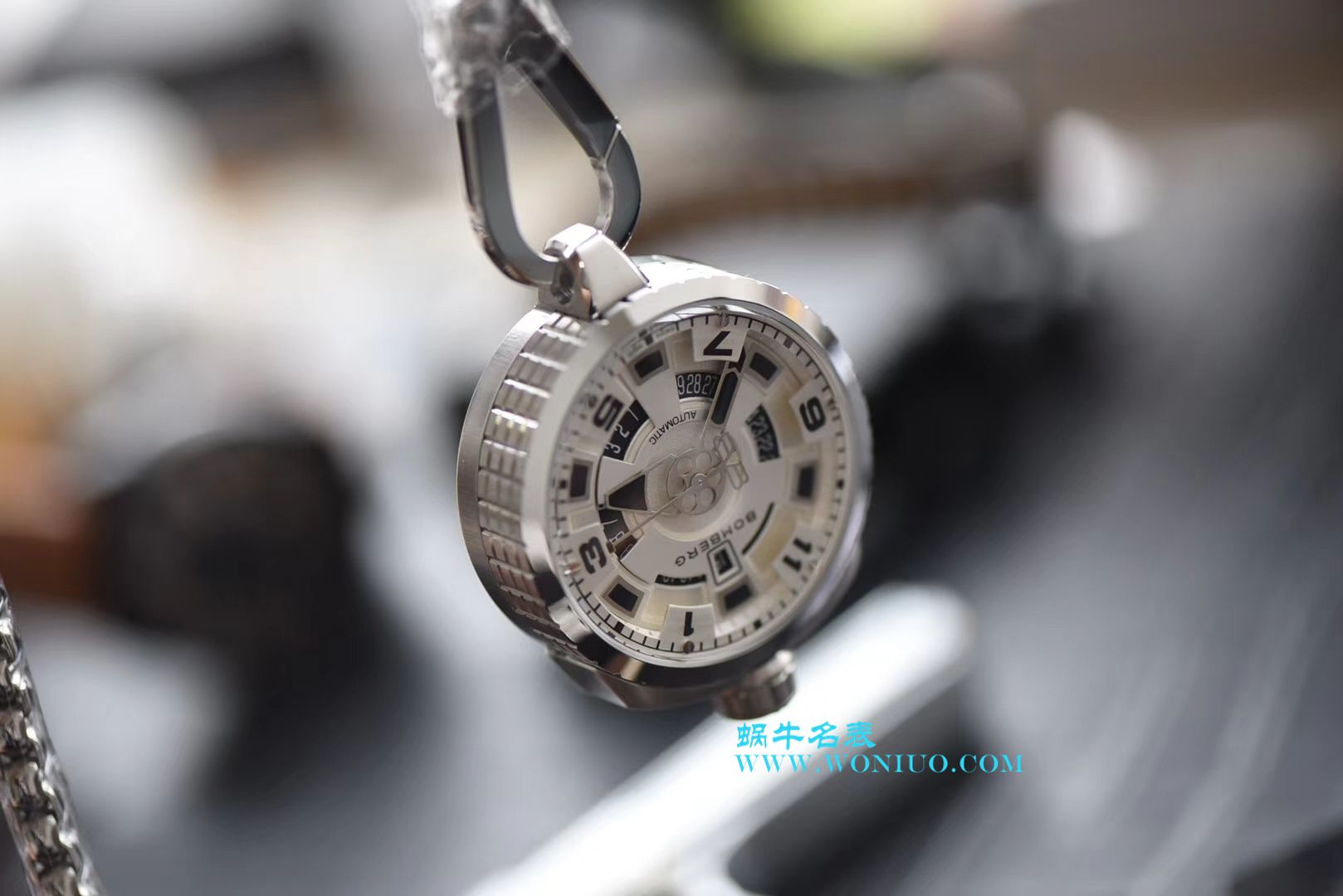 BB FACTORY 巧思之作  一表两用 奇思妙构  BBF出品BOMBERG BOLD系列腕表劲酷登场， / BB002