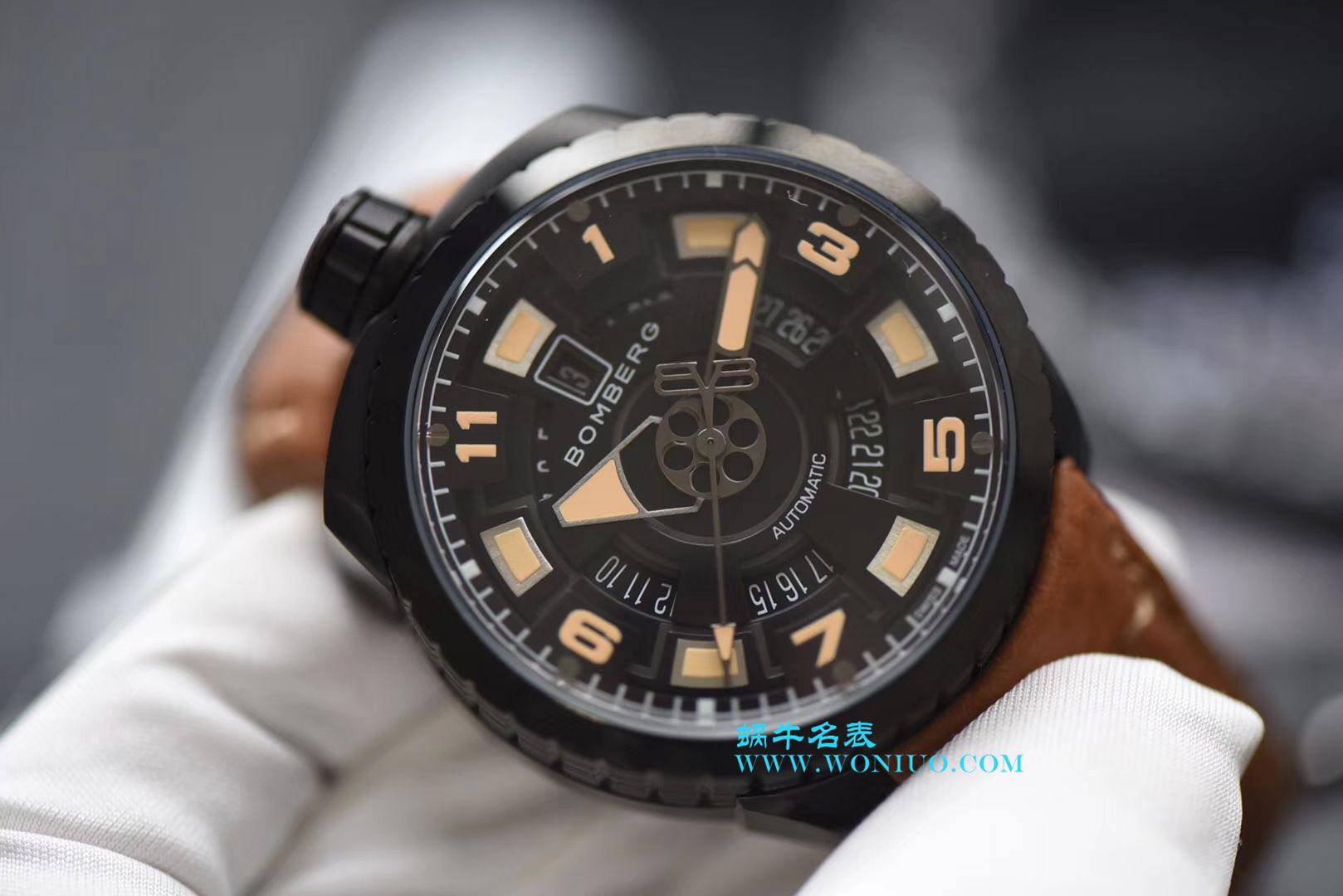 BB FACTORY 巧思之作  一表两用 奇思妙构  BBF出品BOMBERG BOLD系列腕表劲酷登场， / BB002