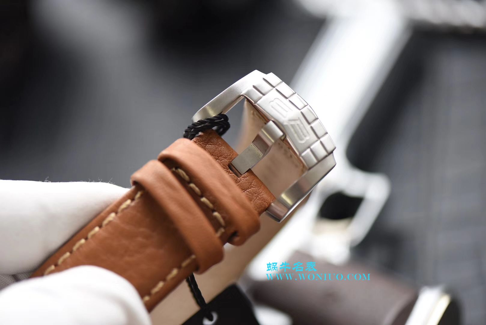 BB FACTORY 巧思之作  一表两用 奇思妙构  BBF出品BOMBERG BOLD系列腕表劲酷登场， / BB002