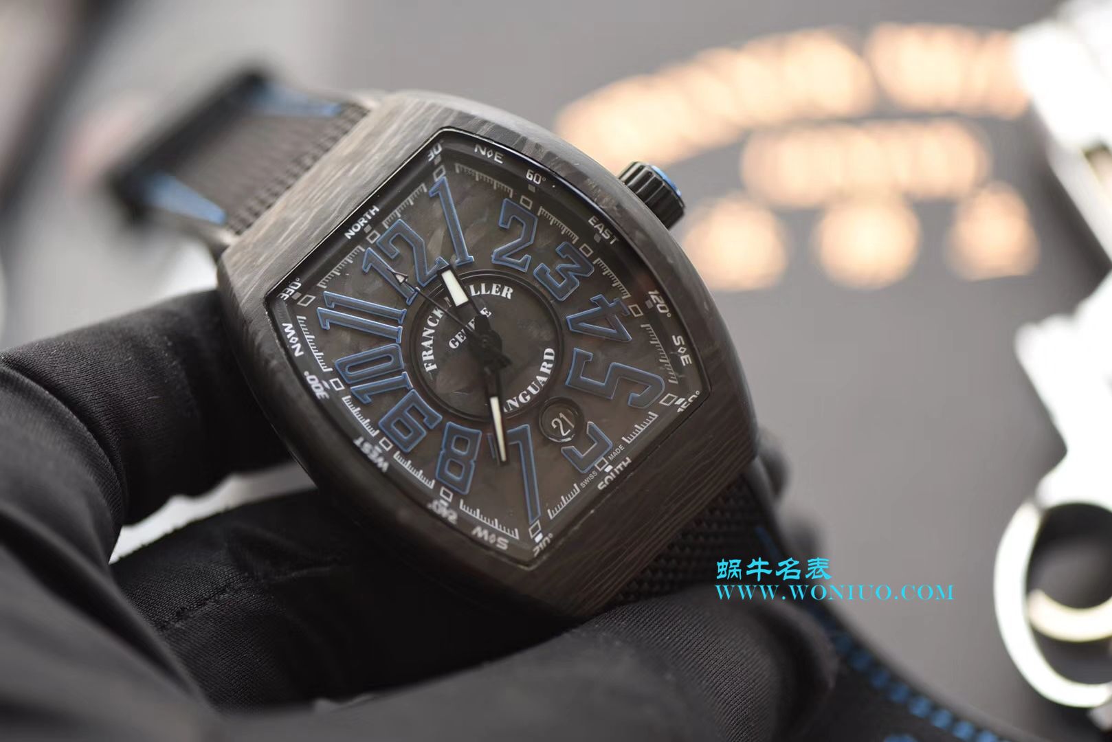 法穆兰FRANCK MULLER再创新作V45在夜幕低垂之时，Vanguard Carbon  fibre 展现充满未来感的外型，令人耳目一新 / FL026