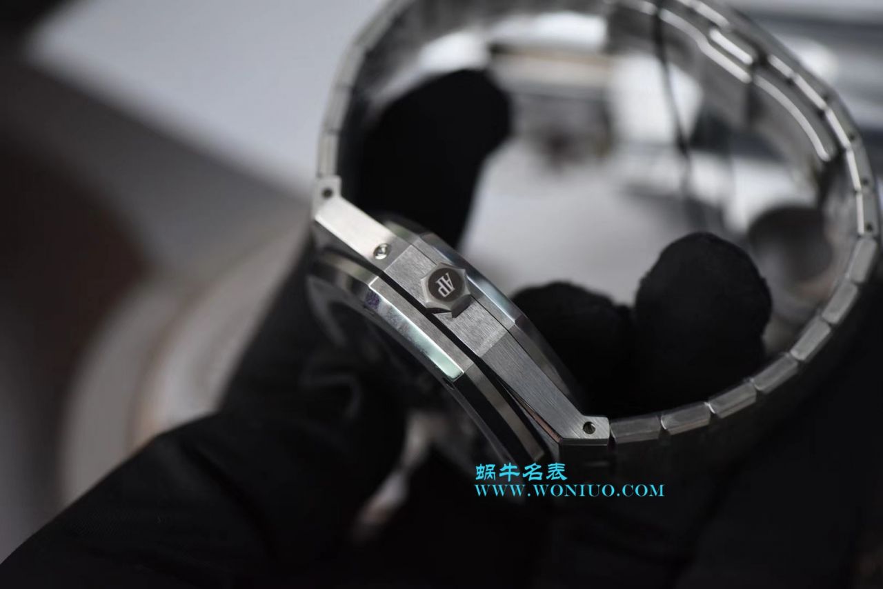   TWA  爱彼皇家橡树系列26120ST.OO.1220ST.02腕表蓝面、26120ST.OO.1220ST.01白、26120ST.OO.1220ST.03黑 / AP138