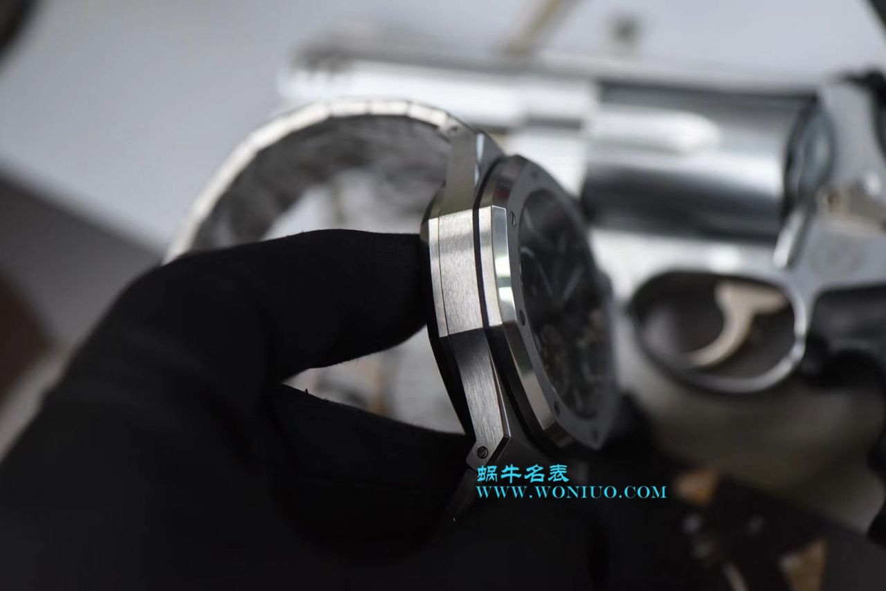   TWA  爱彼皇家橡树系列26120ST.OO.1220ST.02腕表蓝面、26120ST.OO.1220ST.01白、26120ST.OO.1220ST.03黑 / AP138