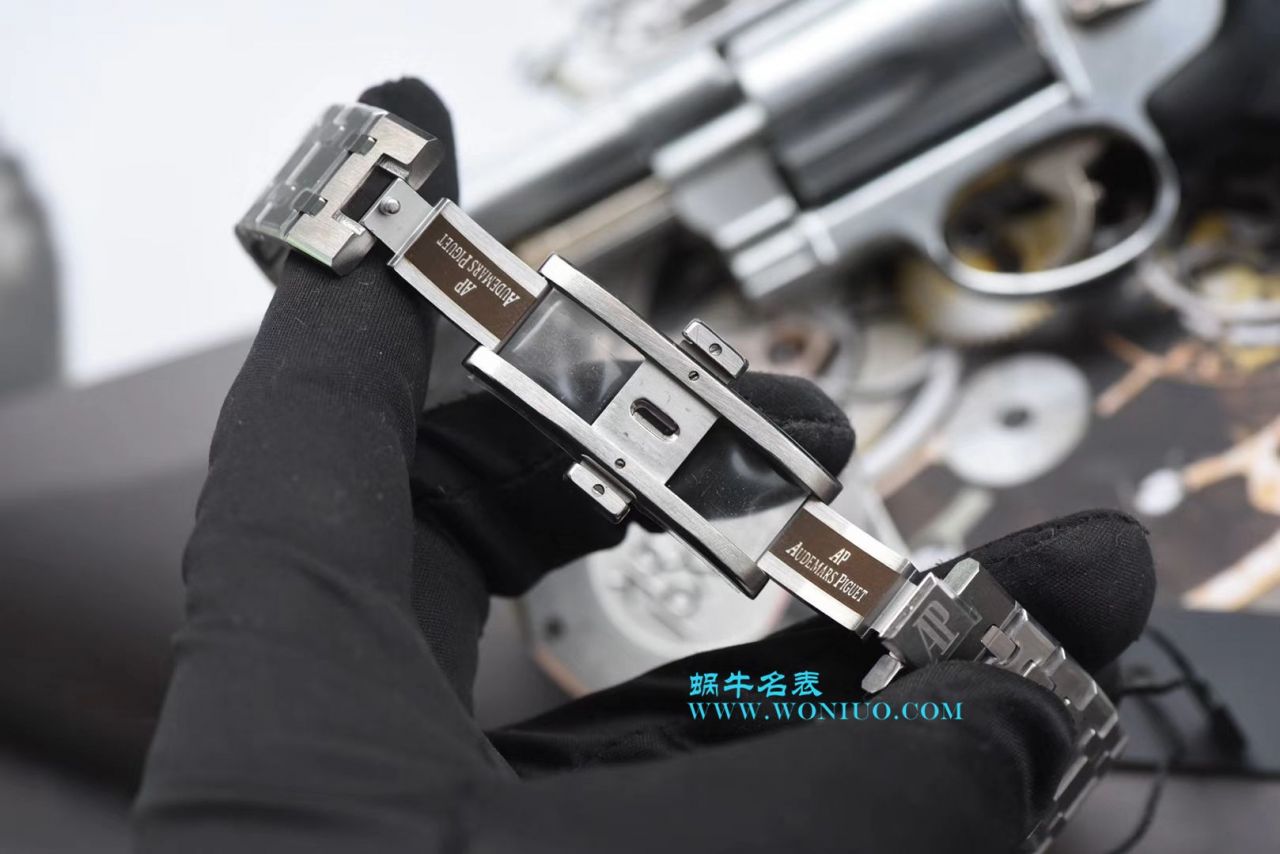   TWA  爱彼皇家橡树系列26120ST.OO.1220ST.02腕表蓝面、26120ST.OO.1220ST.01白、26120ST.OO.1220ST.03黑 / AP138