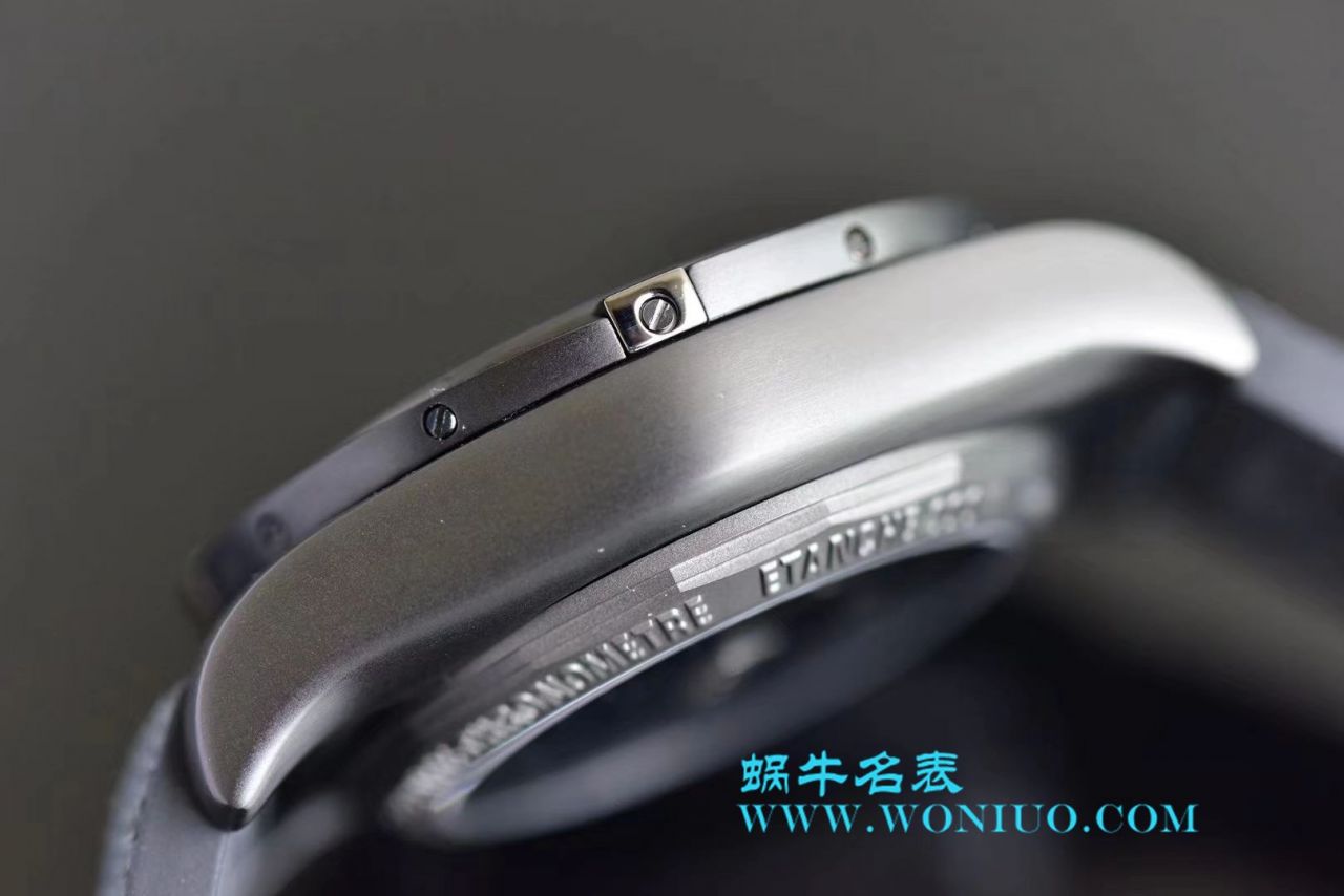 GF百年灵机械计时系列MB0111C3|BE35|253S|M20DSA.2腕表 / BL091