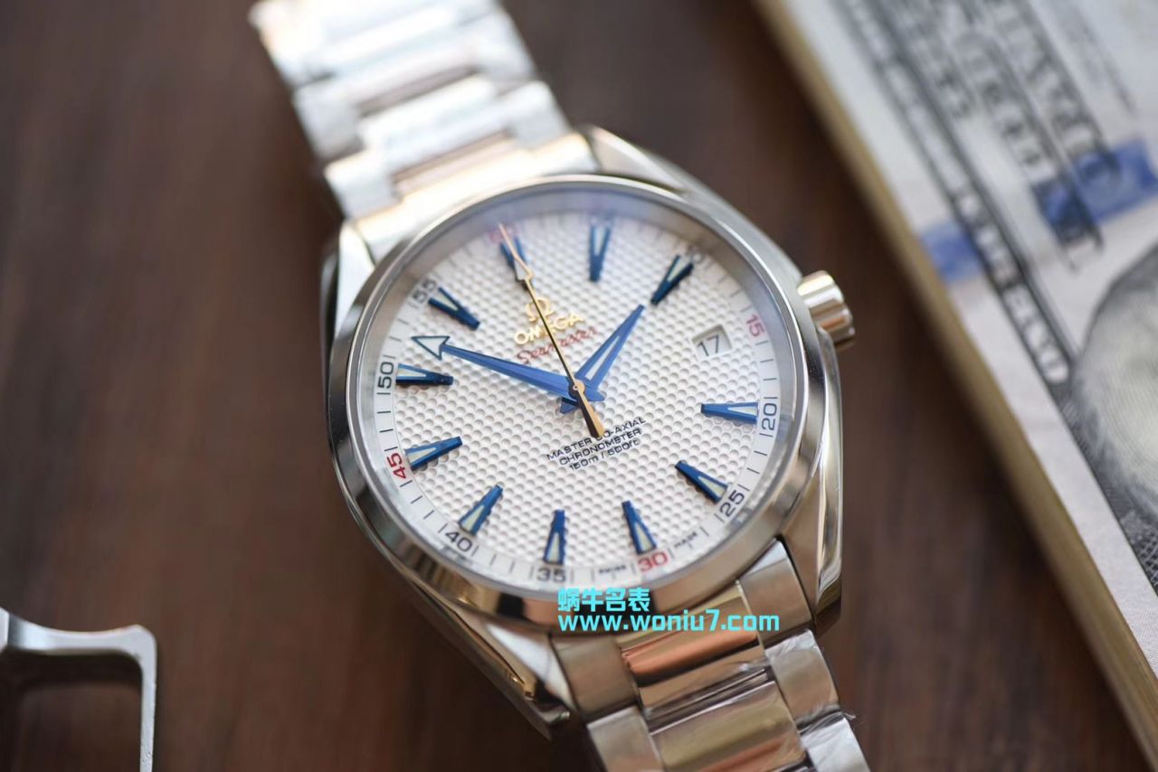   VS  欧米茄海马系列Aqua Terra“莱德杯”高尔夫231.10.42.21.02.005限量版腕表 / M358