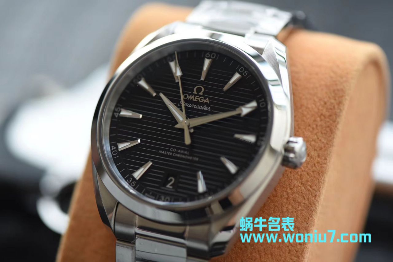   VS  欧米茄海马系列220.10.41.21.01.001、220.12.41.21.01.001腕表 / M365