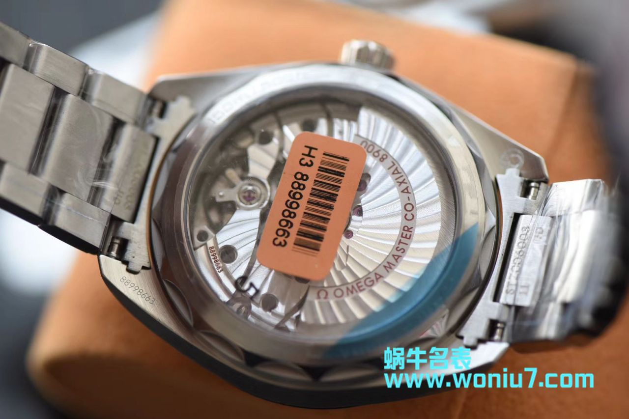   VS  欧米茄海马系列220.10.41.21.01.001、220.12.41.21.01.001腕表 / M365