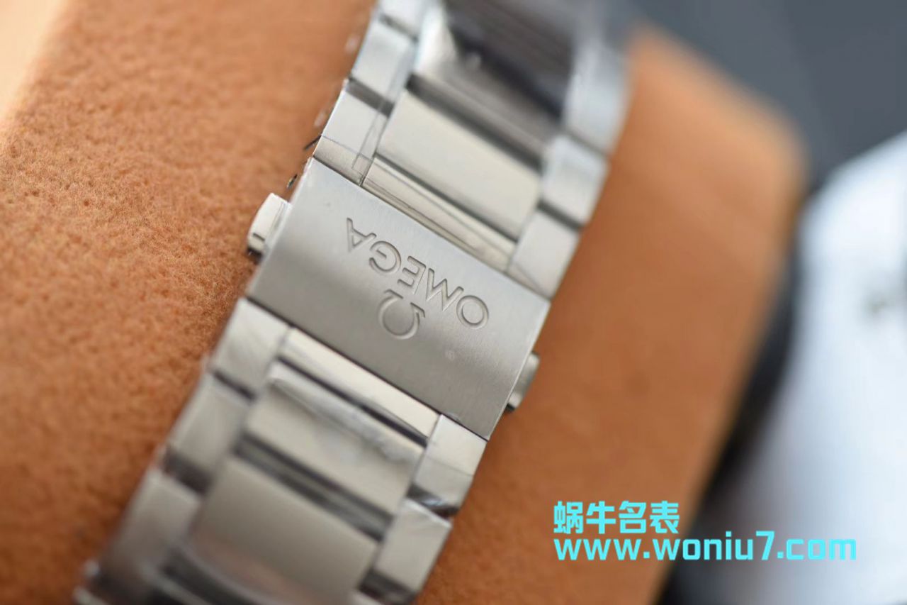   VS  欧米茄海马系列220.10.41.21.02.001、220.12.41.21.02.002腕表 / M363