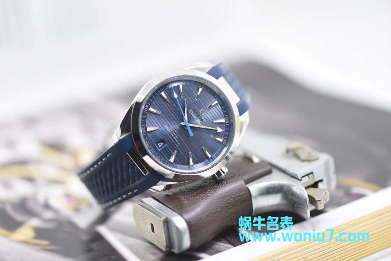   VS  欧米茄海马系列220.10.41.21.03.002、220.12.41.21.03.002腕表 / M361A